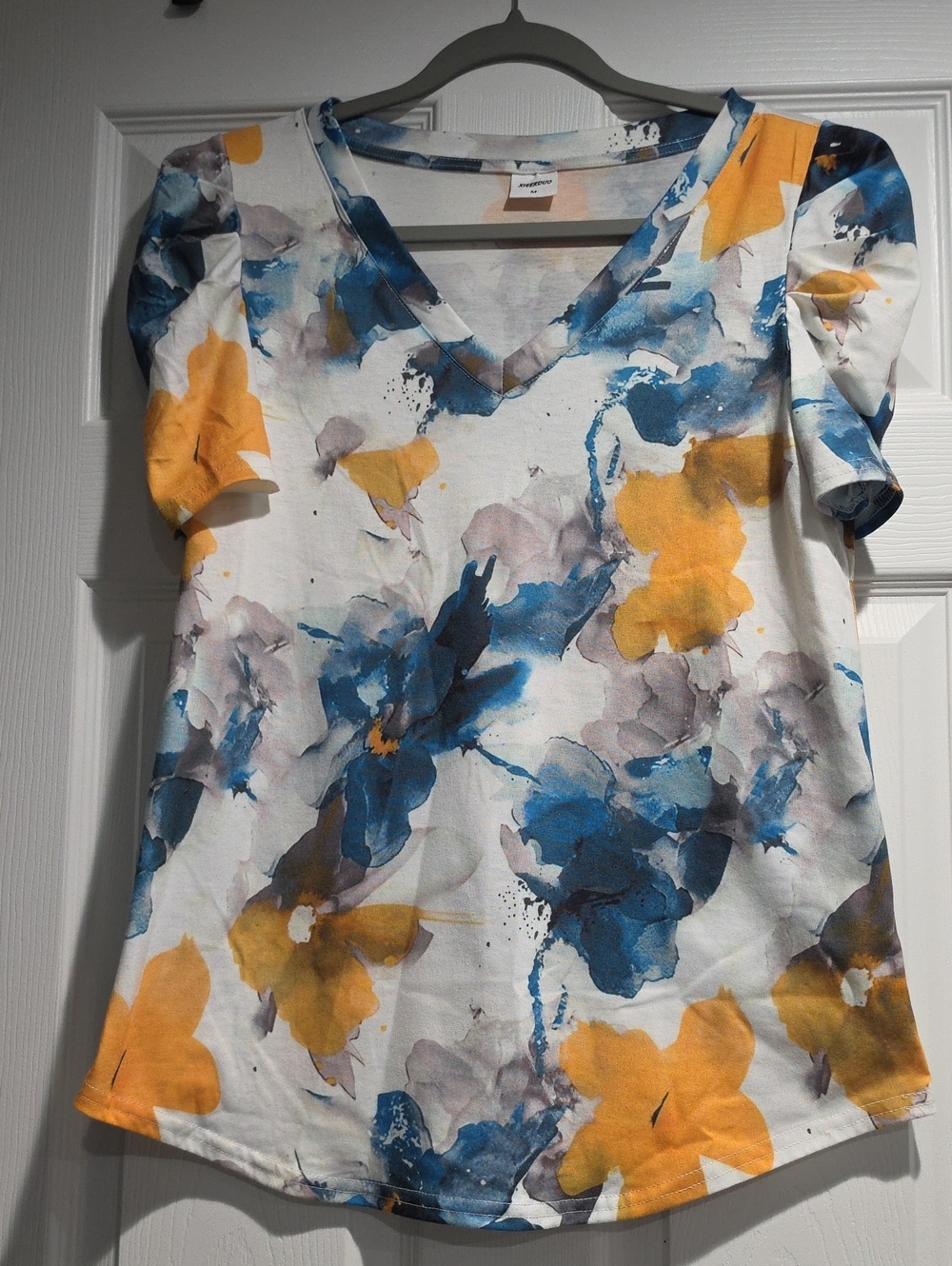 V-Neck Short Sleeve Floral Tee in White, Blue & Yellow